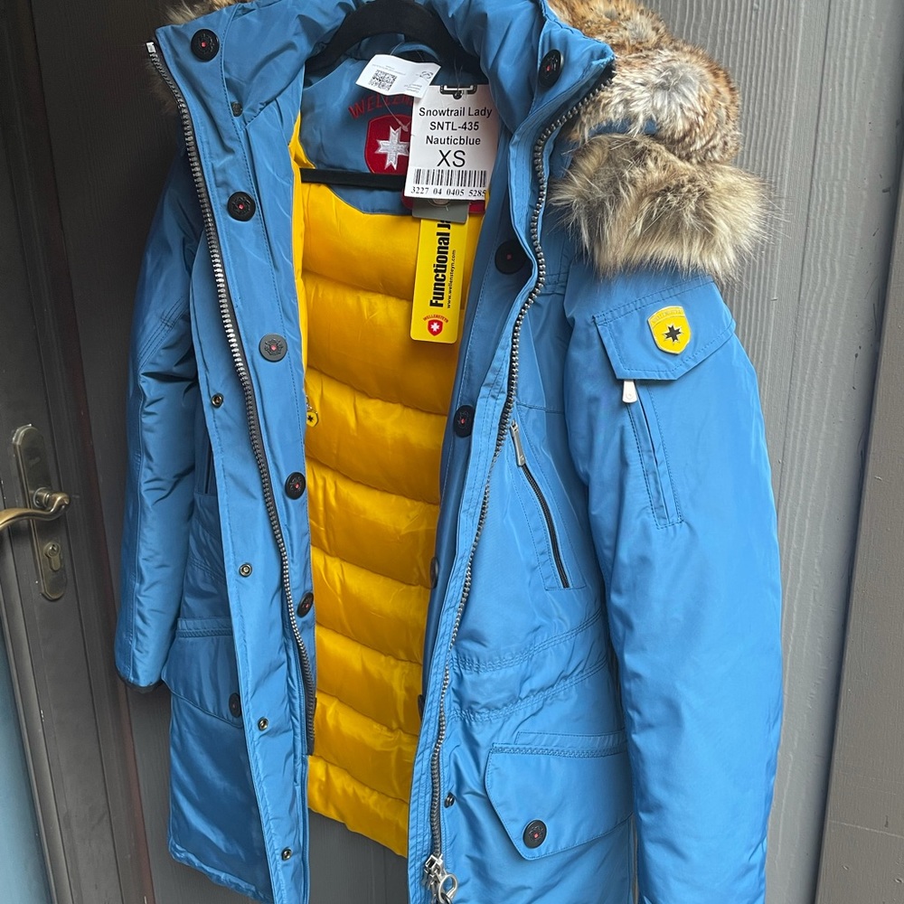 Wellensteyn Winter Jacket! Brand-new with tags. Rare color. Super warm!